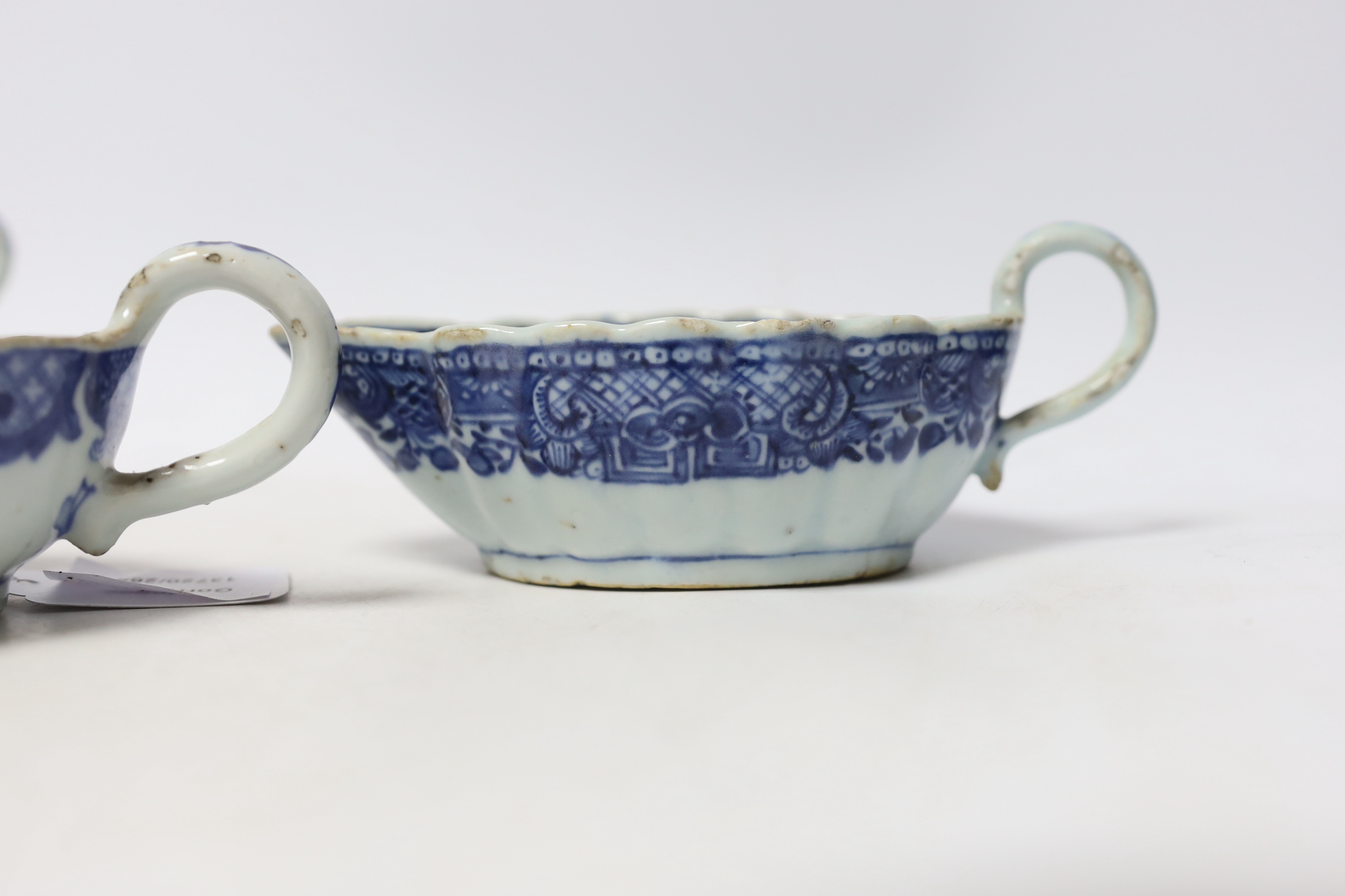 Three Chinese blue and white sauceboats, Qianlong period, widest 19cm